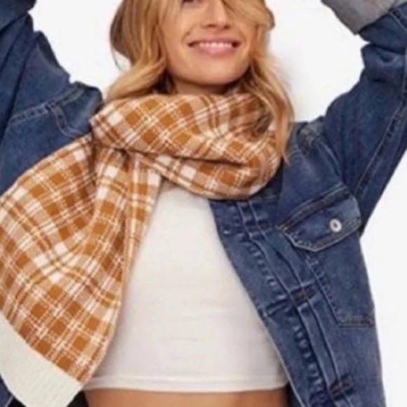 TIMBERLAND Scarf NEW with tags 10x66 inches Perfect for Fall! - Picture 10 of 10